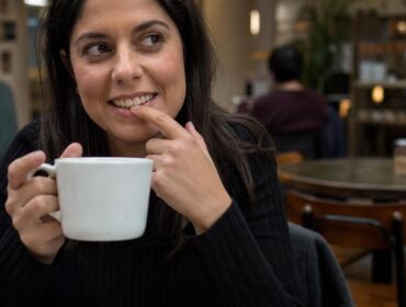 Jʼai supprimé le sucre dans mon café pendant huit mois et ce sont mes dents qui ont changé en premier
