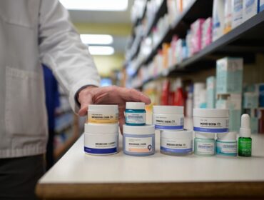 Un dermatologue classe 10 crèmes hydratantes vendues en pharmacie