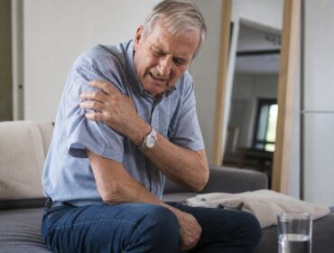 6 millions de Français prennent ce médicament contre le cholestérol : les médecins alertent sur les douleurs quʼil cache