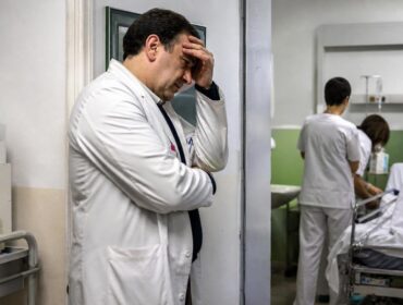 Sang contaminé : comment des médecins ont laissé transfuser des poches infectées en toute connaissance de cause