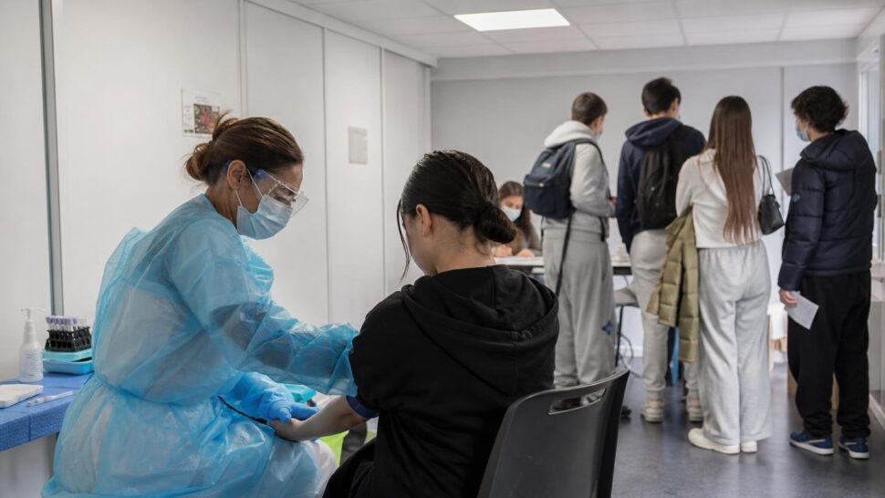 Tuberculose : un lycée dʼÎle-de-France dépiste 300 élèves après un cas confirmé