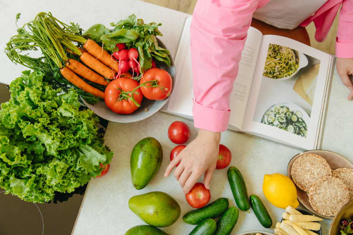 Préparation d'un repas sain et équilibré