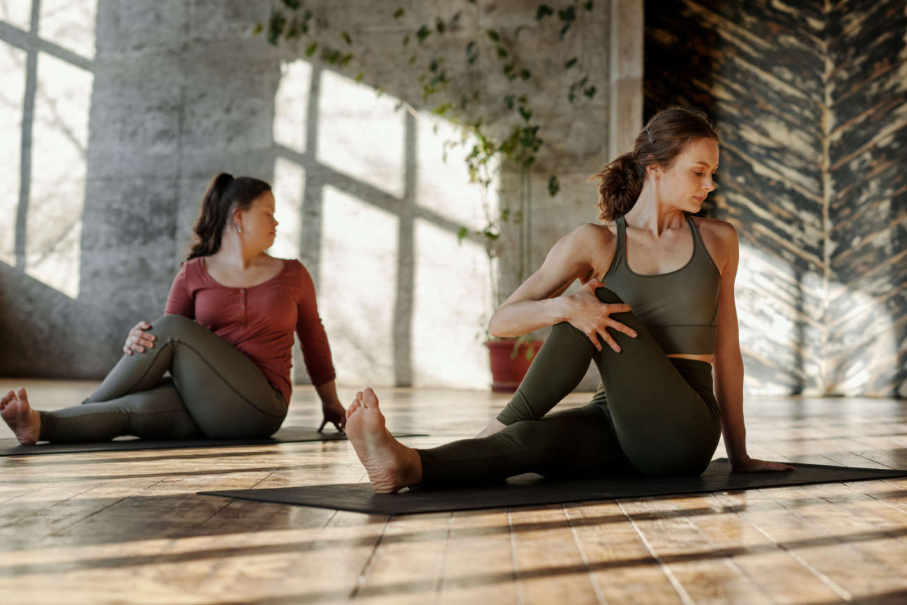Activité de yoga entre femmes