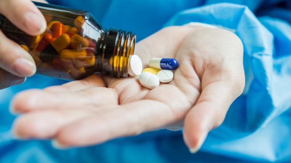 Sleeve gastrectomie et médicaments contre le reflux gastro-œsophagien : gérer les complications post-opératoires