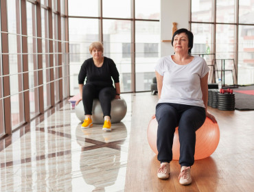 Exercices adaptés pour les personnes obèses : conseils pratiques 